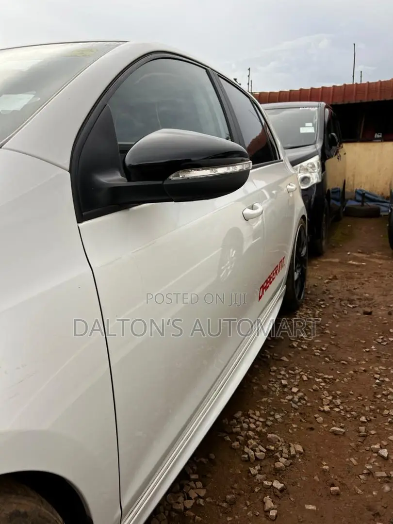 Volkswagen Golf 2.0 TDI 5 Door 2012 White