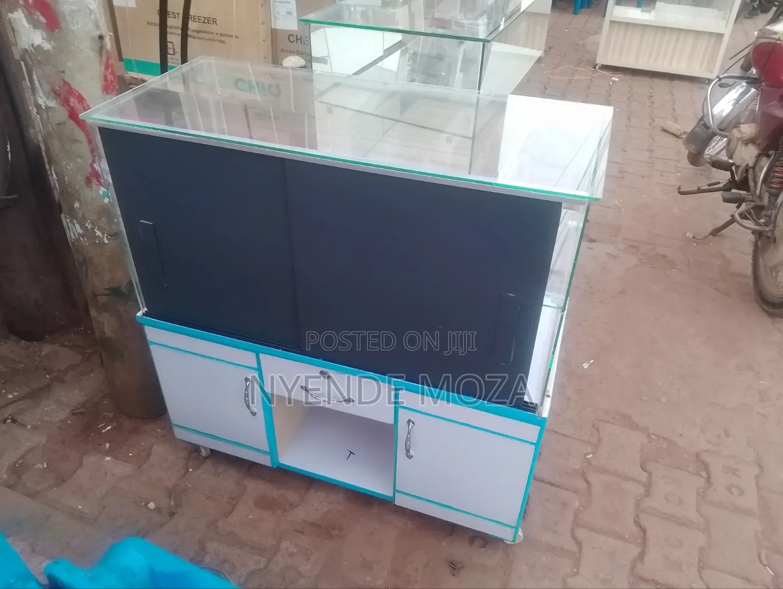 3ft Display Counter