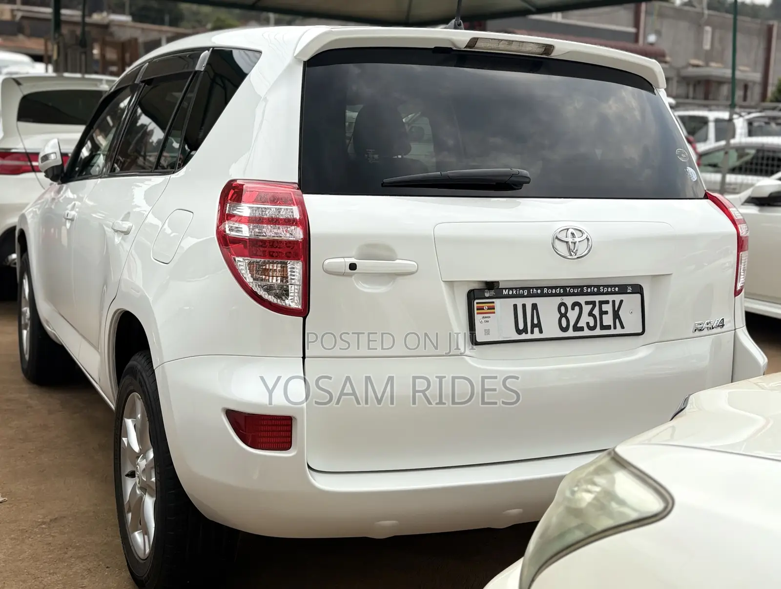 Toyota RAV4 2010 White