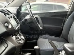 Toyota RAV4 2010 White