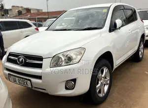 Toyota RAV4 2010 White