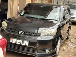 Toyota Corolla Rumion Hatchback 1.5 FWD 2010 Black