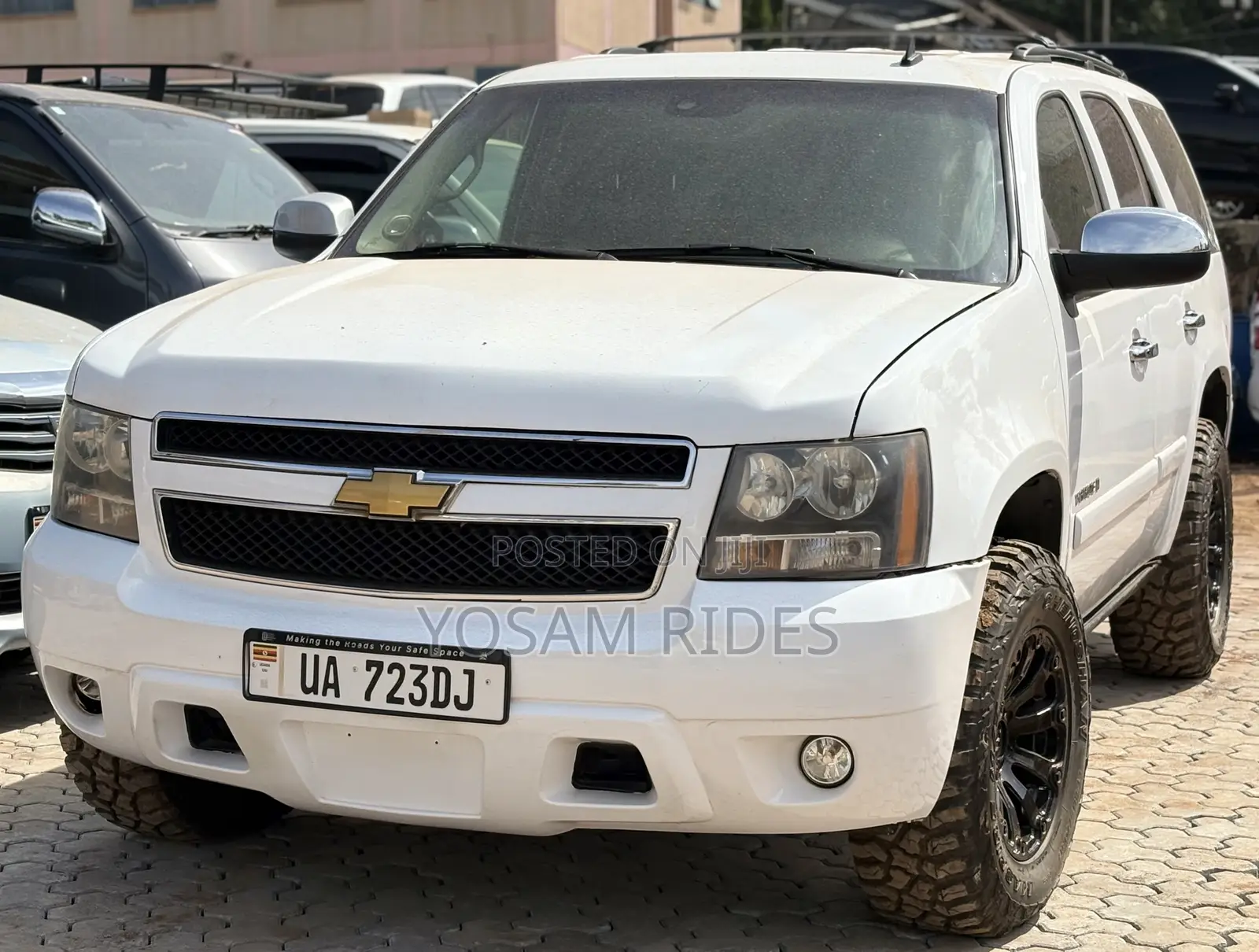 Chevrolet Tahoe LS 4dr SUV (5.3L 8cyl 6A) 2014 White