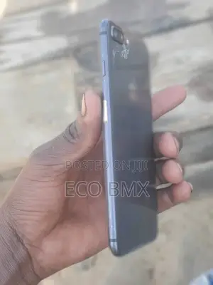 Apple iPhone 8 Plus 64 GB Black