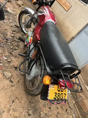 Bajaj Boxer 100 2020 Red