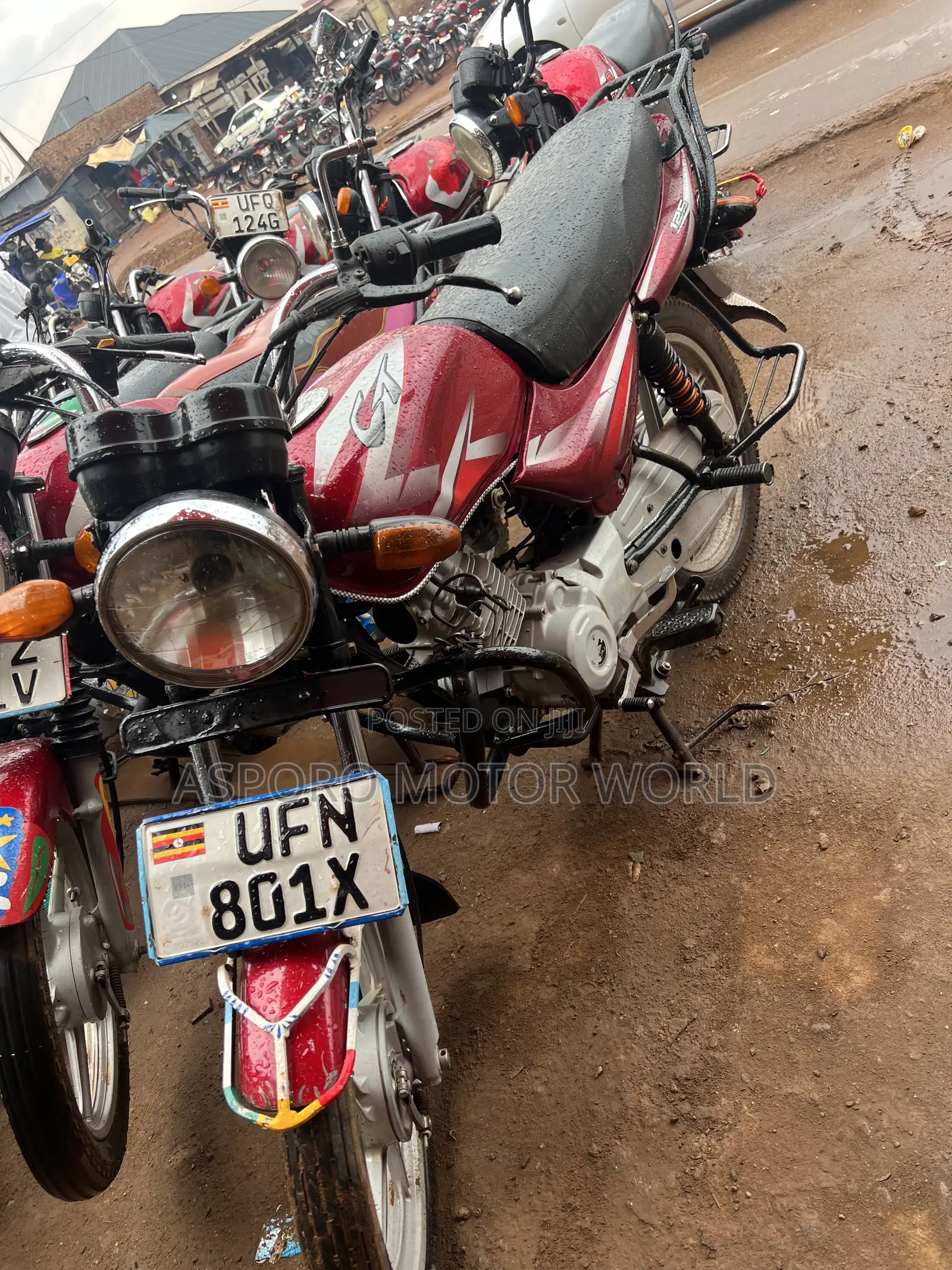 Bajaj Boxer 100 2022 Red