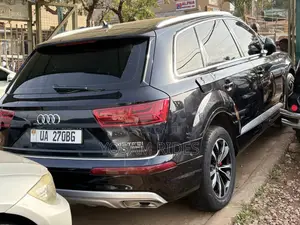 Audi Q7 2.0T Premium AWD quattro 2018 Black