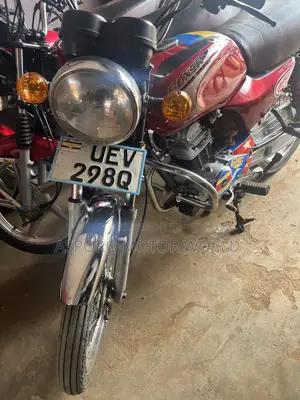 Bajaj Boxer 100 2022 Red