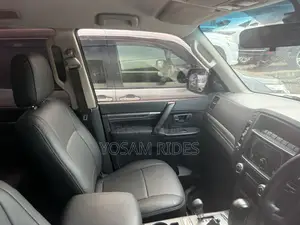 Mitsubishi Pajero 3.2 Di-Dc GLS 2011 White
