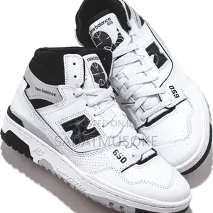 Champions New Balance Unisex - 650