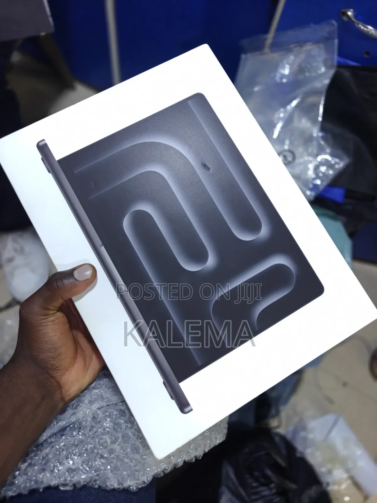 New Laptop Apple MacBook Pro 2024 M4 16GB Apple M5 SSD 512GB
