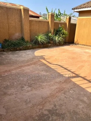 Furnished 3bdrm House in 3 Bedroom Ganda, Division A for sale