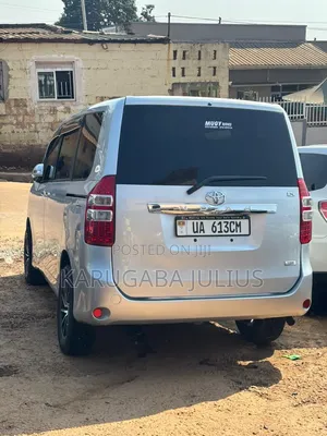 Toyota Noah 2011 Silver