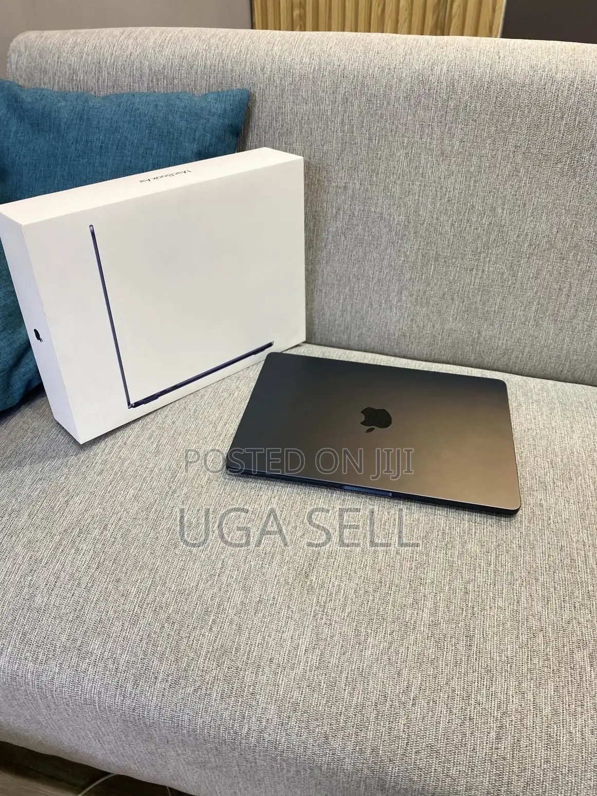Laptop Apple MacBook Air 2022 M2 8GB Apple M2 SSD 512GB