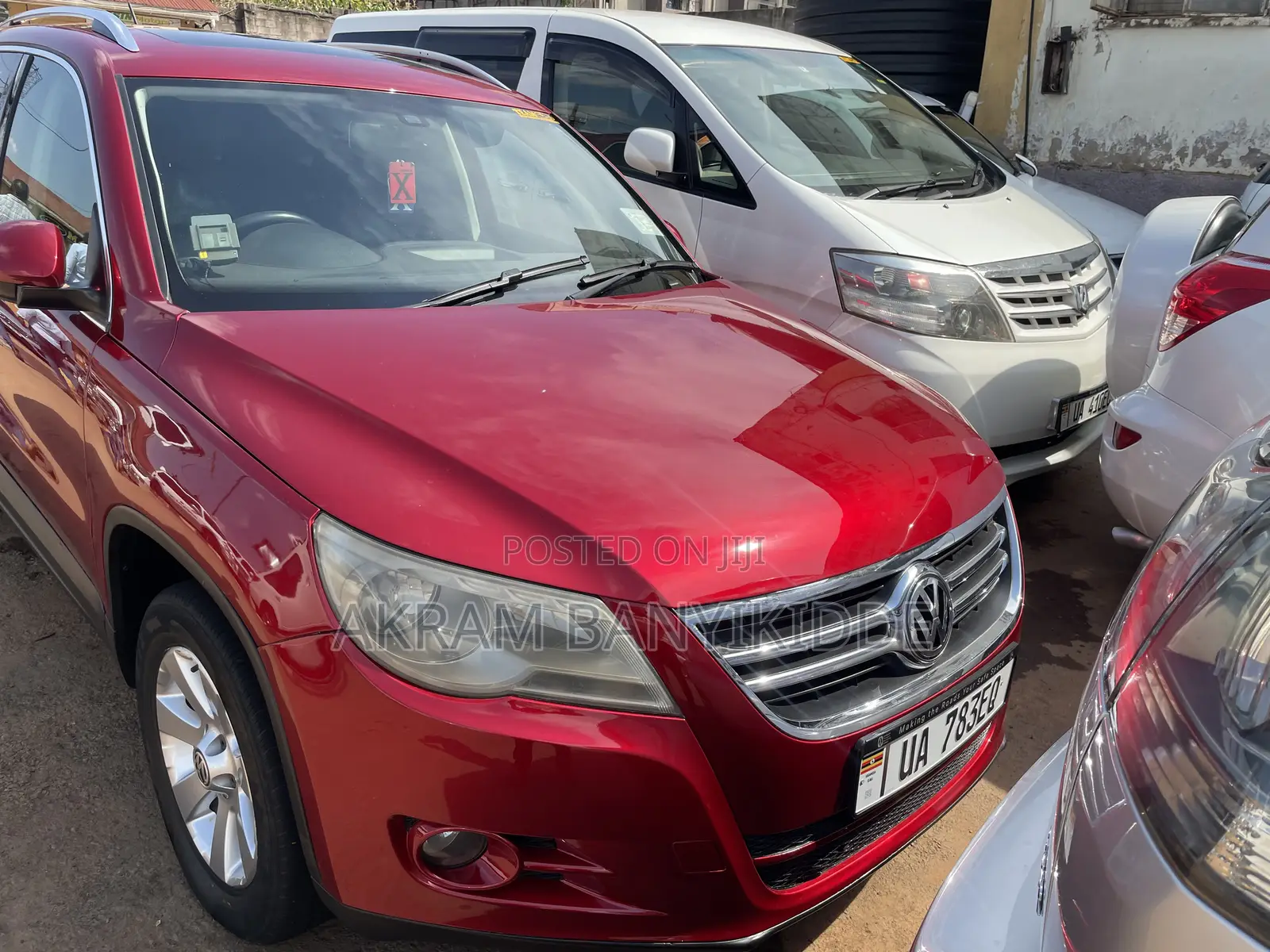 Volkswagen Tiguan 2012 Maroon