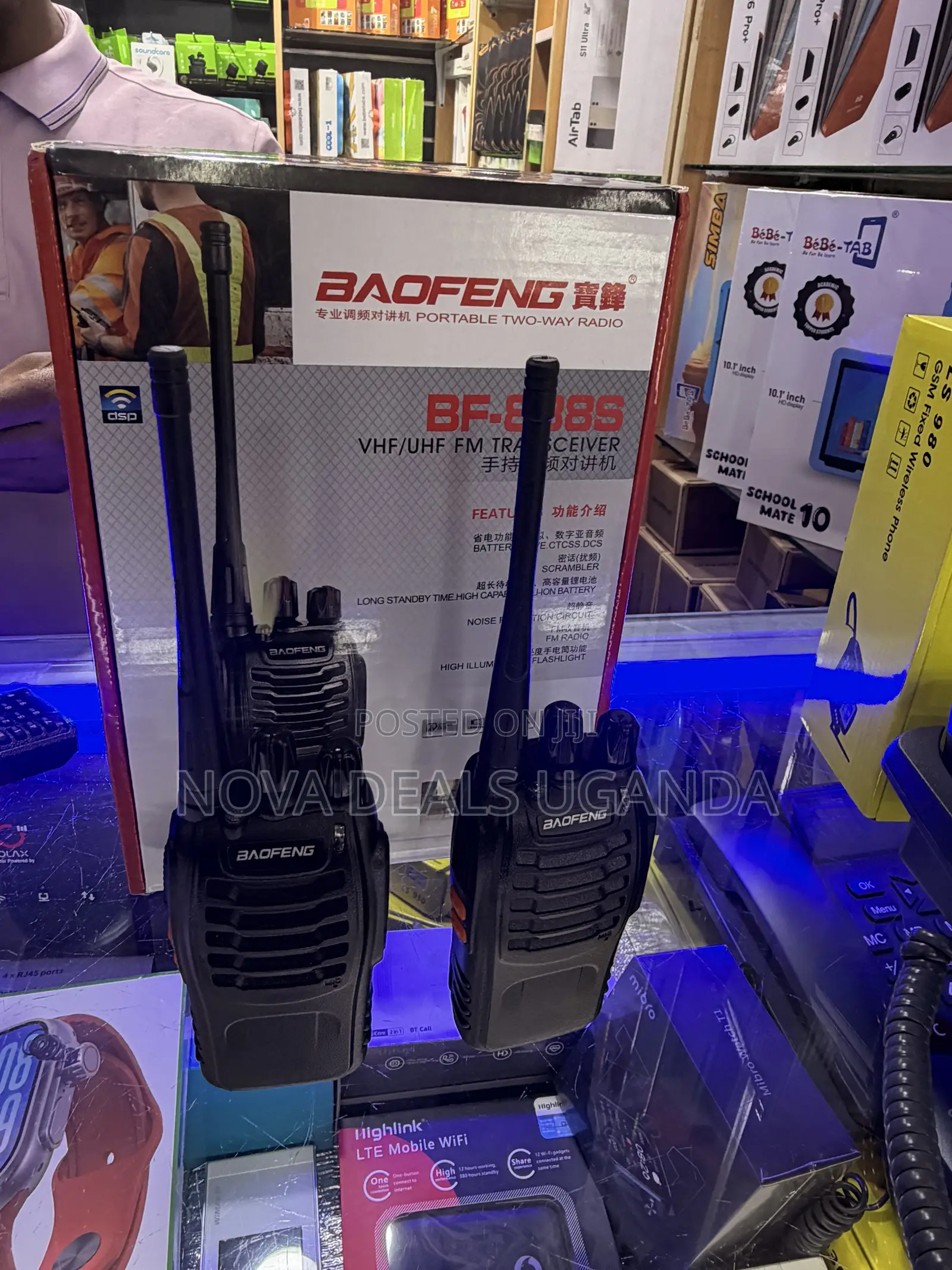 Baofeng Portable Two-Way Radio Walkie-Talkie/Callcom
