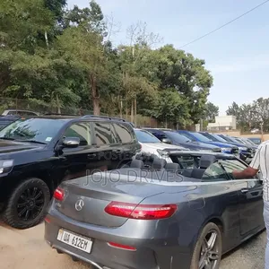 Mercedes-Benz E200 2017 Gray