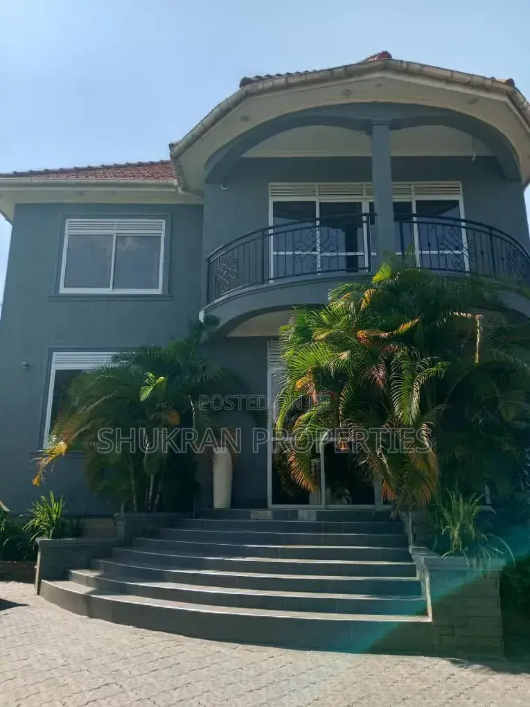 5bdrm House in Zion Estate, Central Division for sale