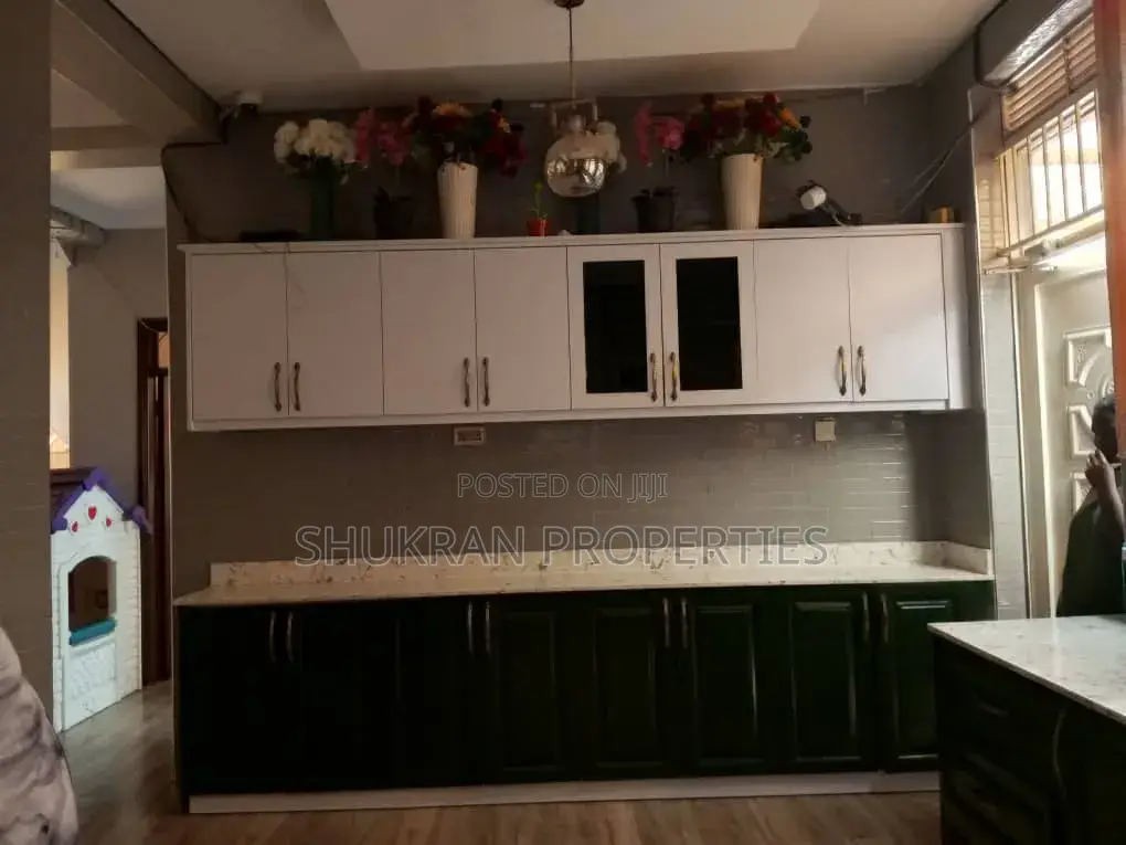5bdrm House in Zion Estate, Central Division for sale