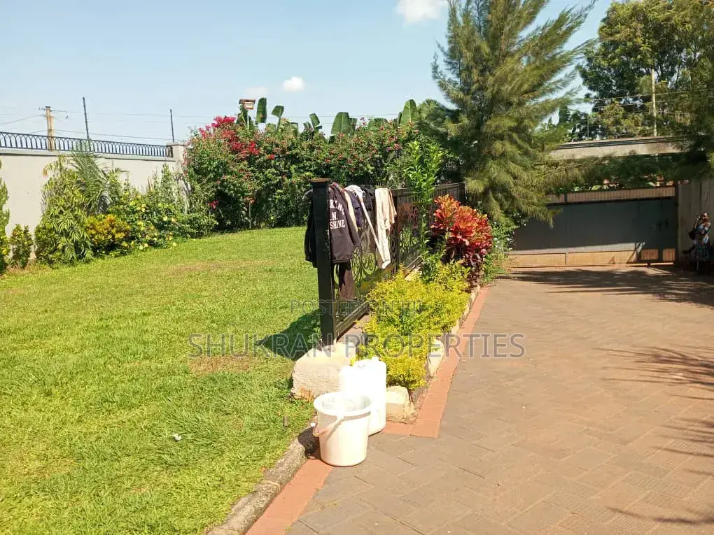 5bdrm House in Zion Estate, Central Division for sale
