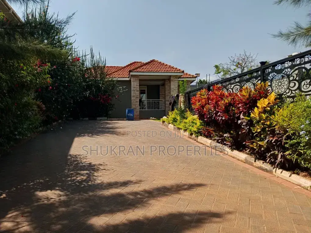 5bdrm House in Zion Estate, Central Division for sale