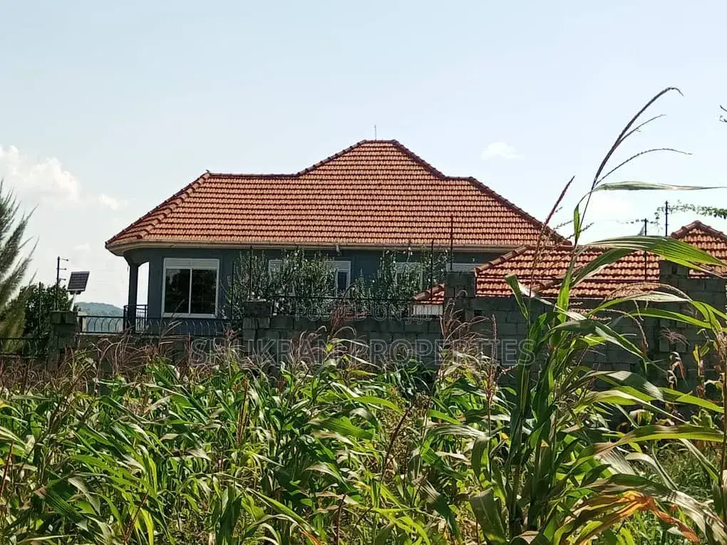 5bdrm House in Zion Estate, Central Division for sale