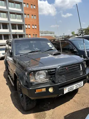 Mitsubishi Pajero Sport 2000 Black