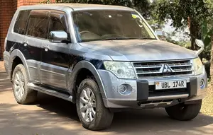 Mitsubishi Pajero 3.2 Di-Dc GLS 2012 Silver