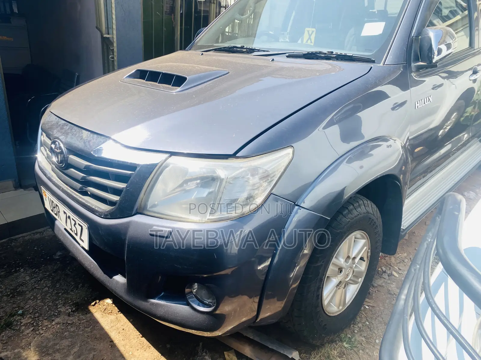 Toyota Hilux 2012 Gray