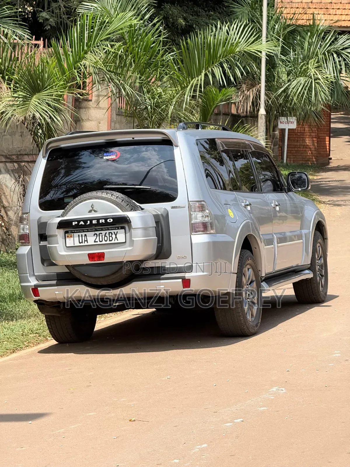 Mitsubishi Pajero 2011 Silver