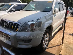 Toyota Land Cruiser Prado 2009 White
