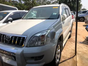 Toyota Land Cruiser Prado 2009 White