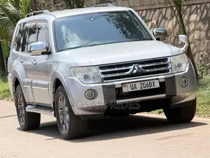 Mitsubishi Pajero 3.2 Di-Dc GLS 2012