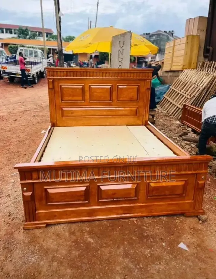 6x6 Mahogany Color Bed