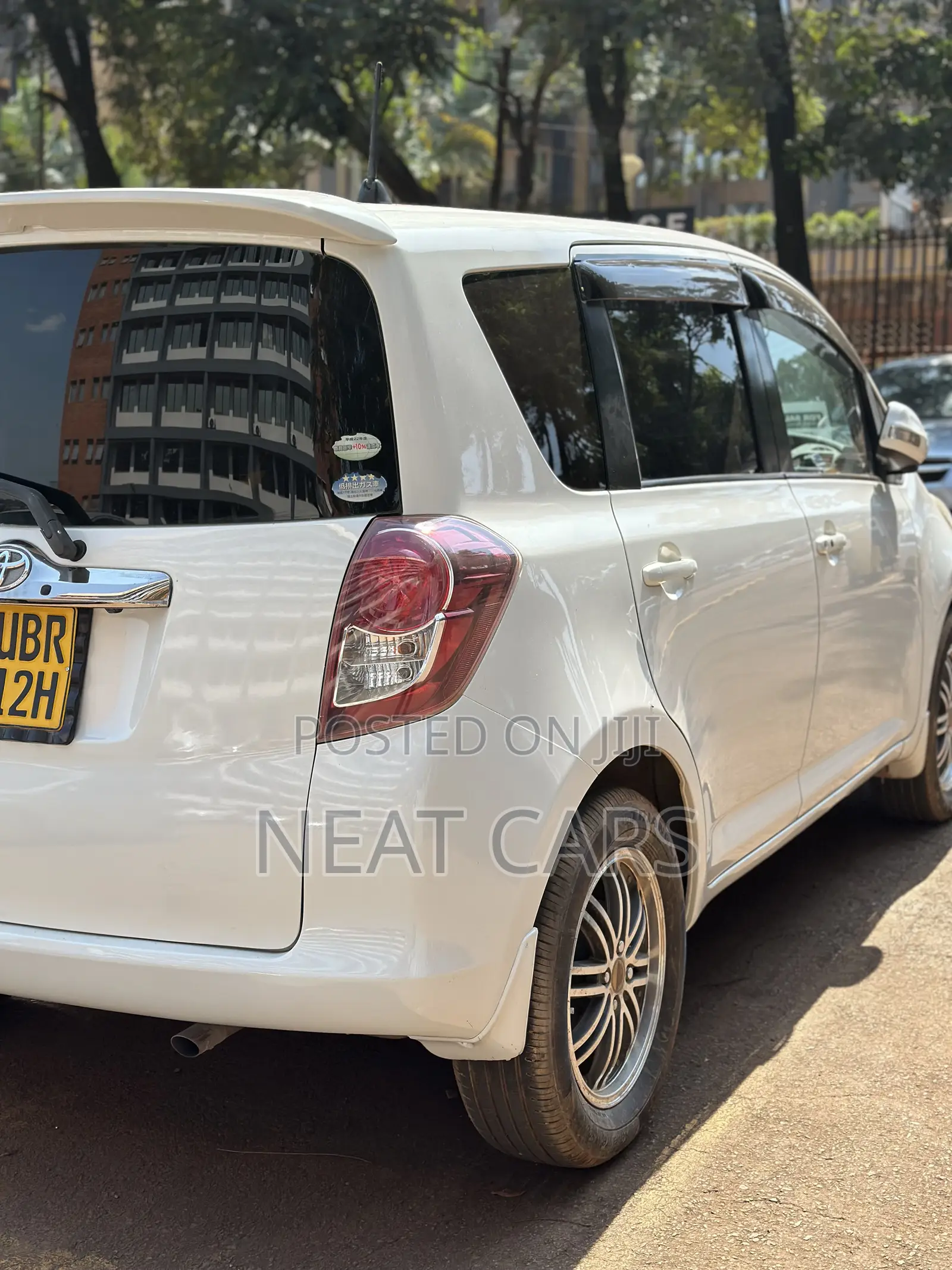 Toyota Ractis 2010 White