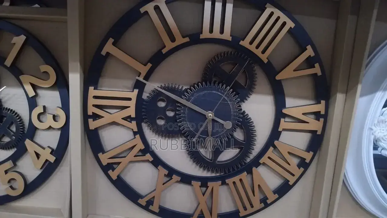 Gear Wall Roman Clock