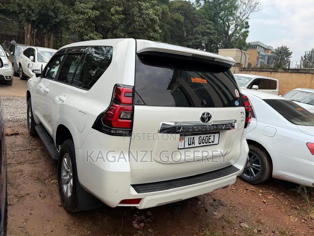 Toyota Land Cruiser Prado 2018 White