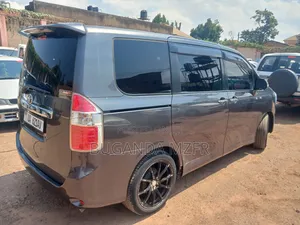 Toyota Noah 2008 Gray
