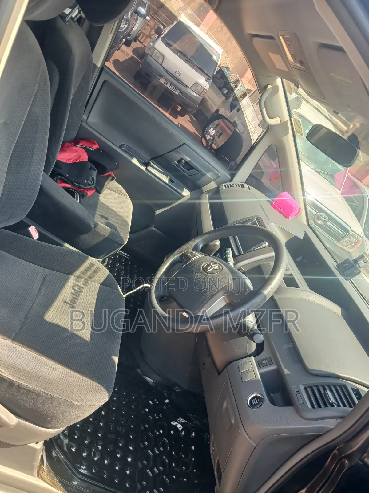 Toyota Noah 2008 Gray