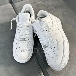 Bossman Sneakers