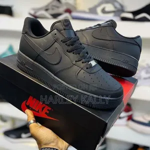 Bossman Sneakers