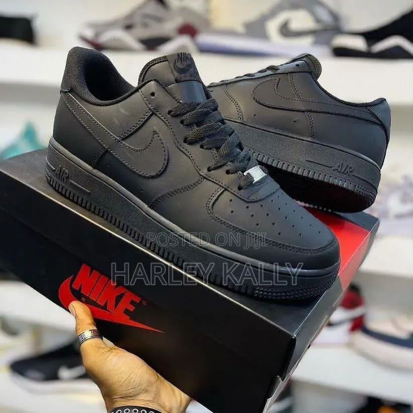 Bossman Sneakers