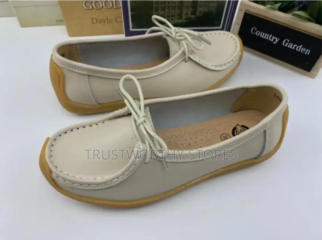 Women’S Brown Flat Moccasin
