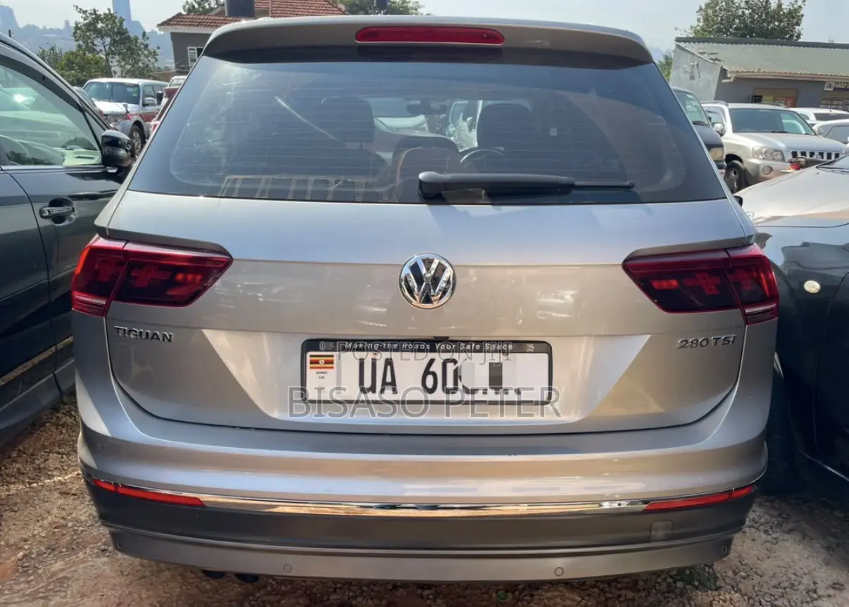 Volkswagen Tiguan 2018 Gray