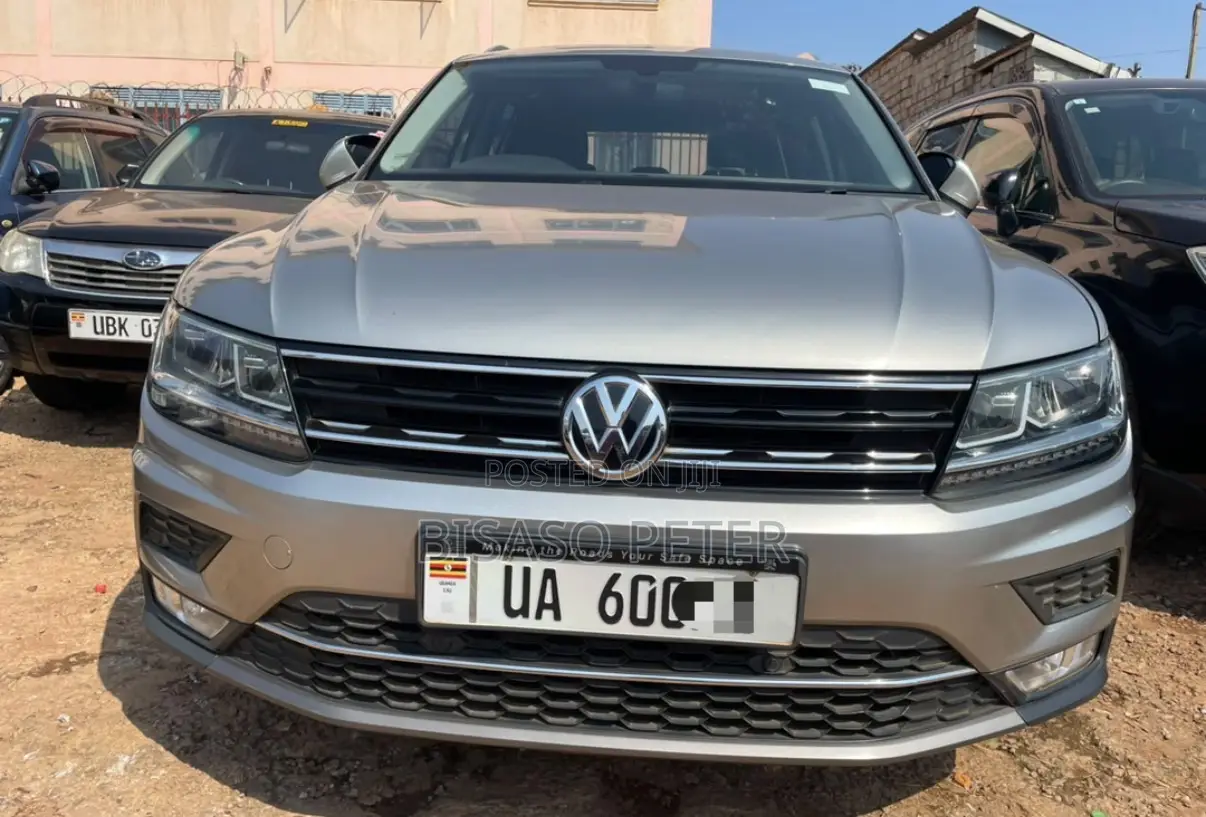 Volkswagen Tiguan 2018 Gray