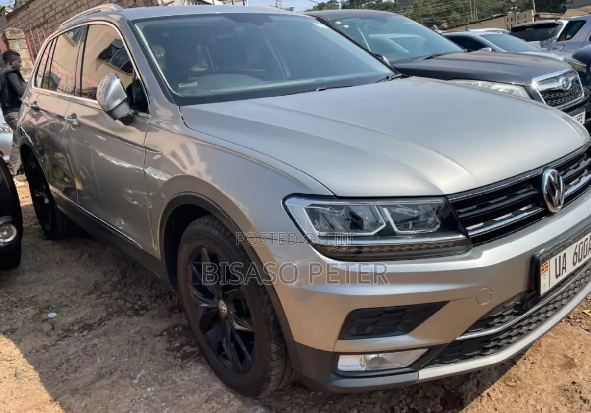 Volkswagen Tiguan 2018 Gray