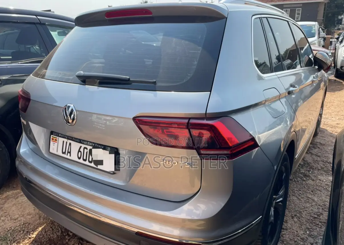 Volkswagen Tiguan 2018 Gray