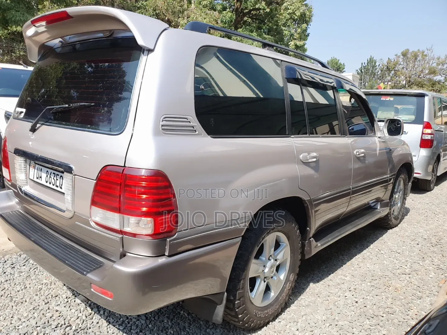 Toyota Land Cruiser Cygnus 4.7 2003 Silver