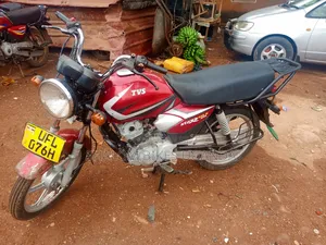 TVS HLX 125 2023 Red