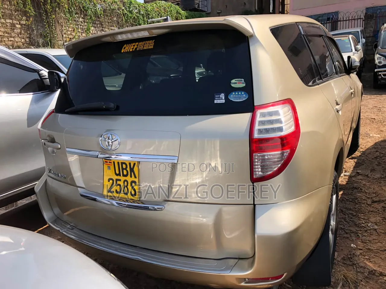 Toyota Vanguard 2008 Gold